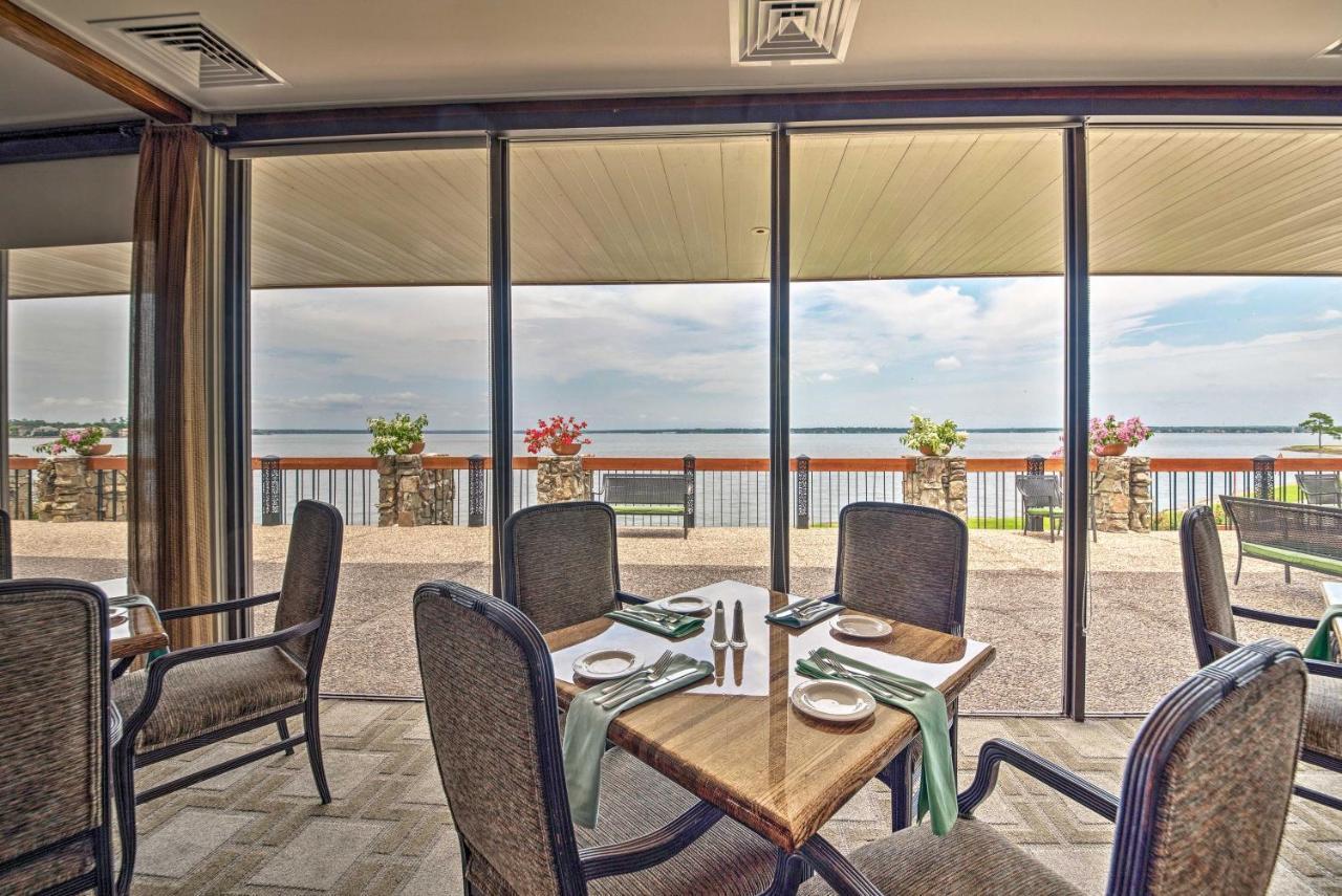 Idyllic Montgomery Condo With Pool And Lake View! Екстер'єр фото