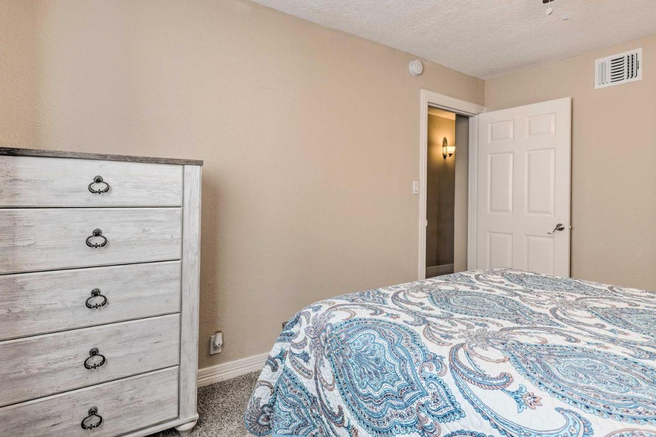 Idyllic Montgomery Condo With Pool And Lake View! Екстер'єр фото