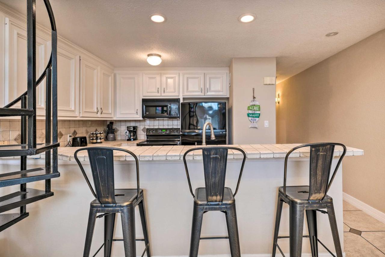 Idyllic Montgomery Condo With Pool And Lake View! Екстер'єр фото