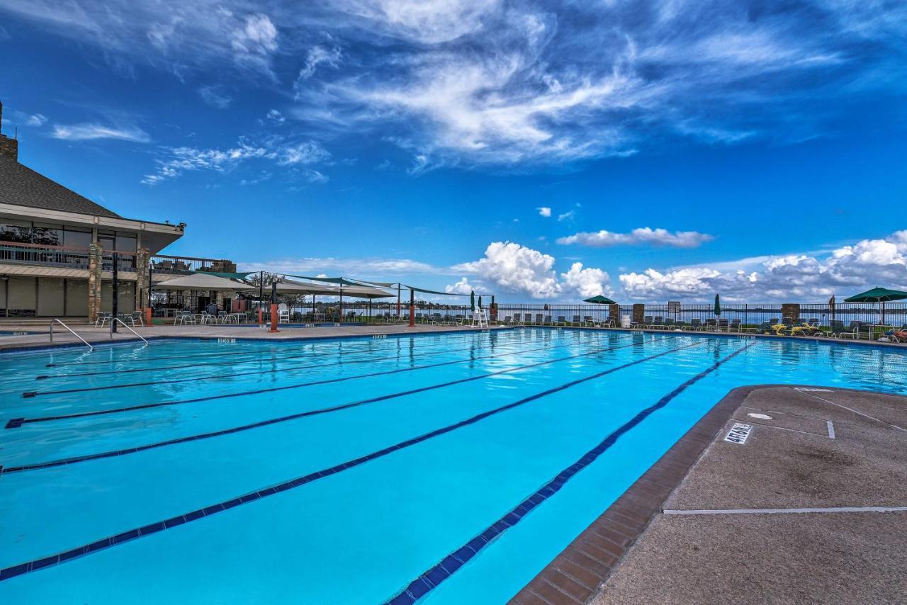 Idyllic Montgomery Condo With Pool And Lake View! Екстер'єр фото